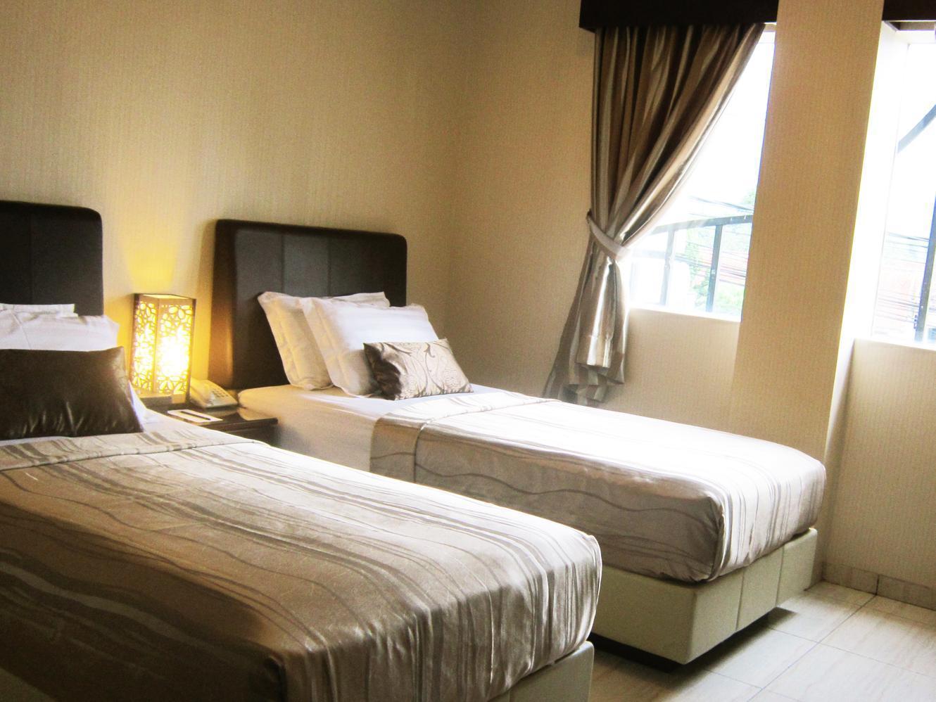 Hotel C3 Semarang Exterior foto